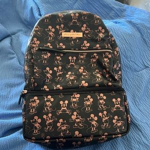 Petunia pickle bottom